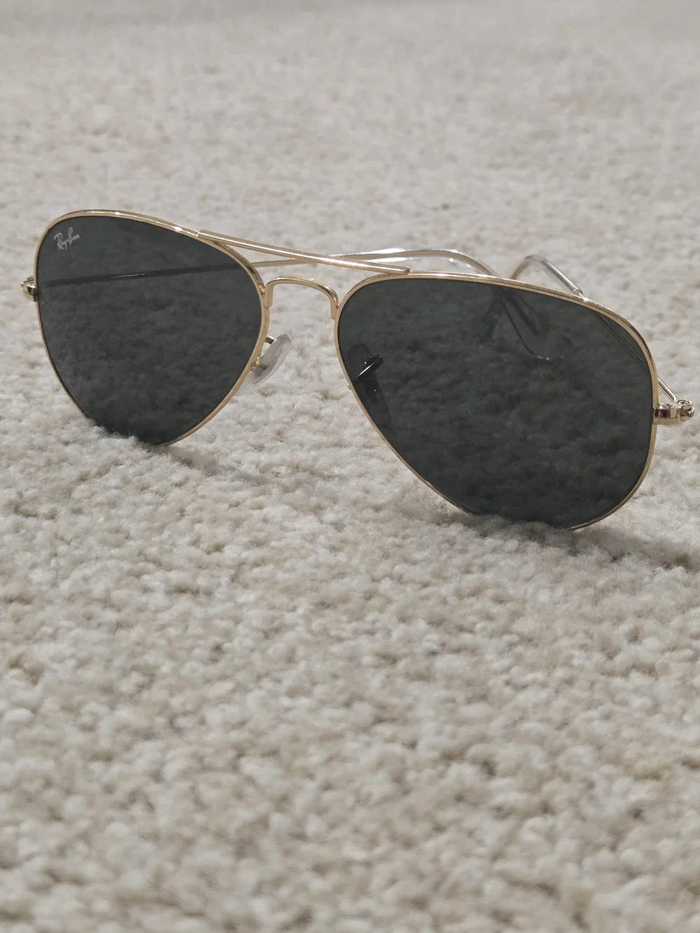 Ray-Ban Aviator Men’s Sunglasses - Gold Frame with Dark Gray Lenses